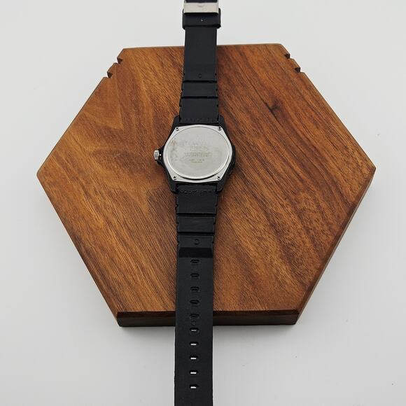 Timex Women's Sporty Boyfriend Watch Black Date Dial Gorpcore Water Resistant - Picture 5 of 6